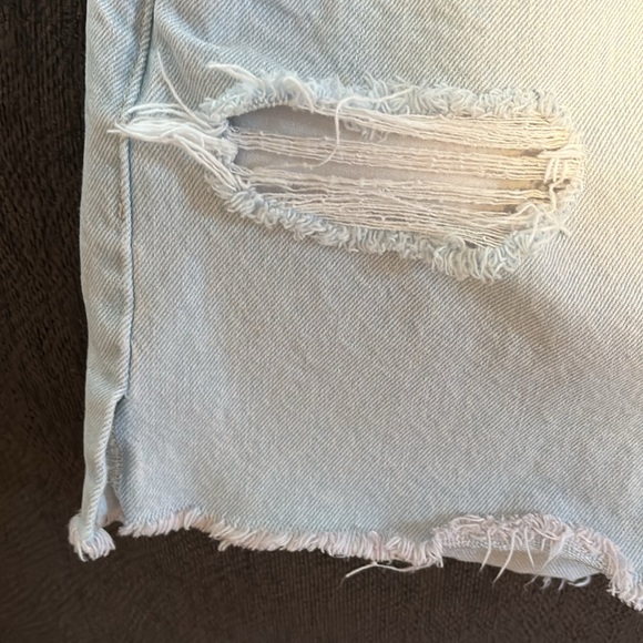 Levi’s 501 Distressed Light Wash Jean Shorts with red tab - Picture 5 of 14